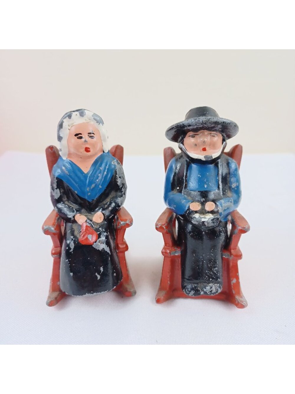 Vintage Cast Iron Amish Couple Salt & Pepper Shakers Rocking Chair Folk Art